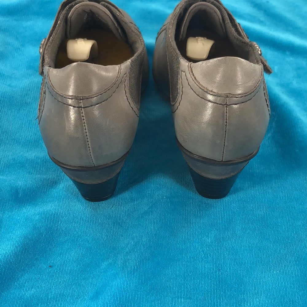 Earth Grey Slip On Ankle Boots sz 7 NWT - Picture 6 of 7